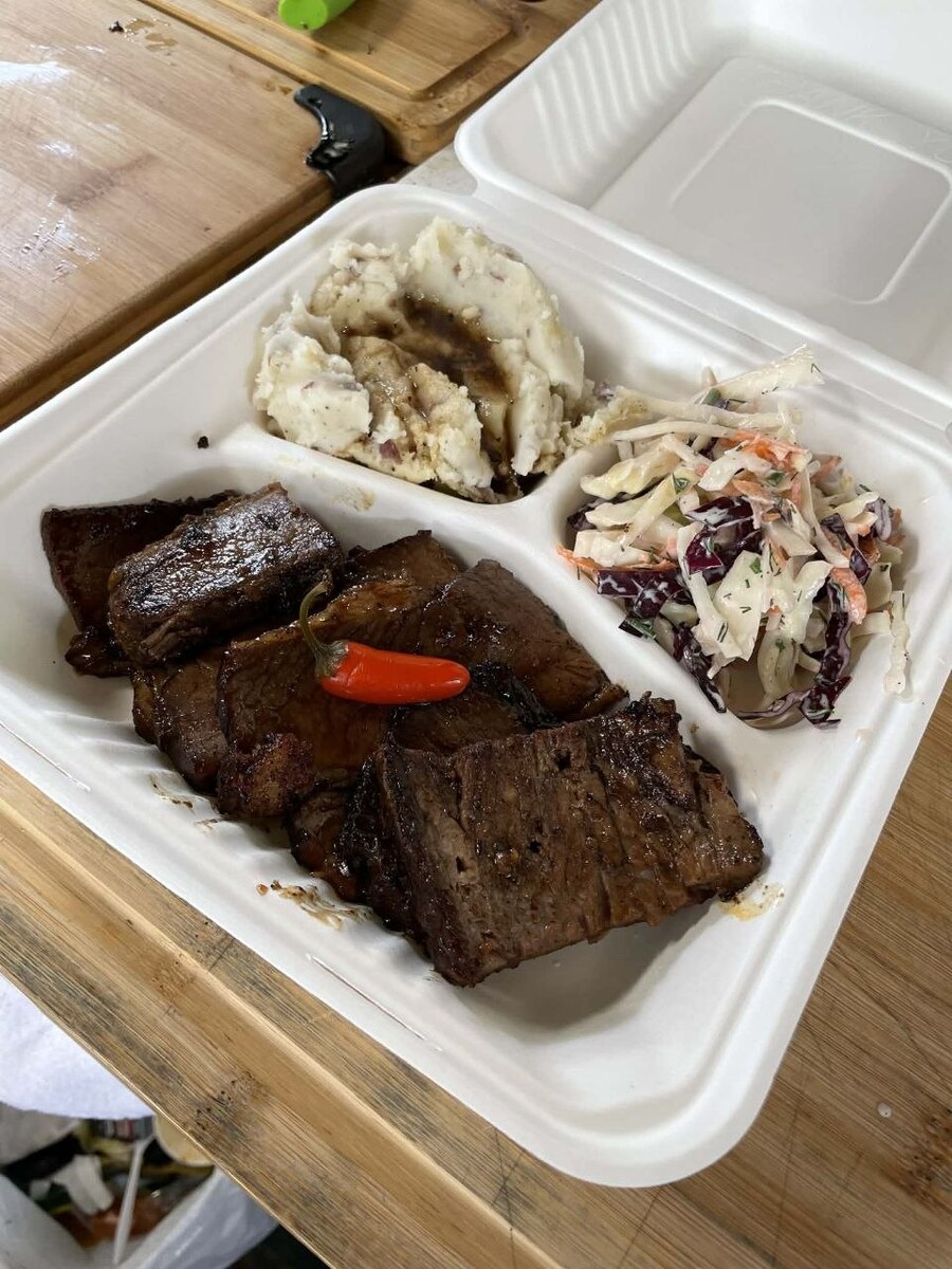Brisket platter with mac and slaw